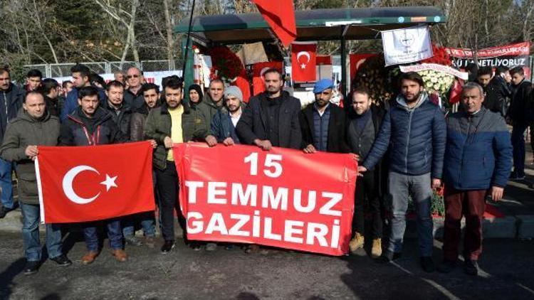 15 Temmuz Gazileri Kayserideki bombalı saldırının olduğu yerde dua etti