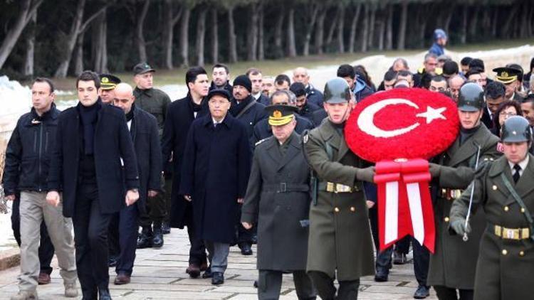 İsmet İnönü kabri başında anıldı