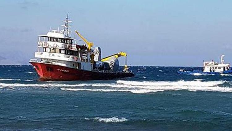 Türk balıkçı teknesi Yunanistan açıklarına sürüklenerek karaya oturdu