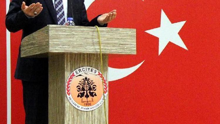 Müftü Güven: Gençler, asla vatana ihanet içerisinde olmayın