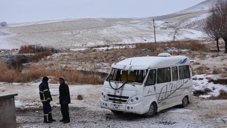 Aksaray’da öğrenci servisi devrildi: 5 yaralı