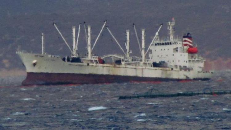 Çeşmede kirlilik yaratan Lady Tuna adlı gemi kurtarıldı