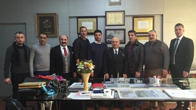 Alsancak Belediye Başkanı Sararı ziyaret etti