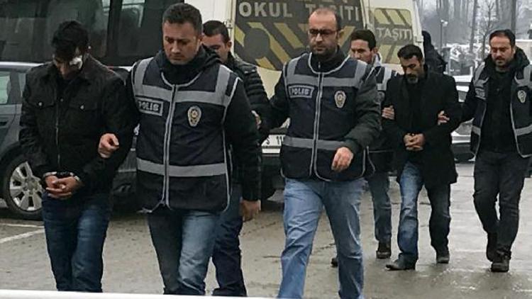 Telefon dolandırıcısını polise yakalattı