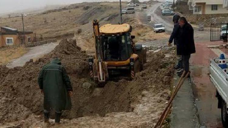 Besni’de su arızası giderildi