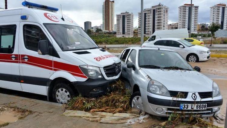 Mersin sel altında, okullar tatil edildi - ek fotoğraflar