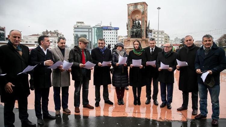 Taksim’de CHP’li milletvekillerinden basın açıklaması