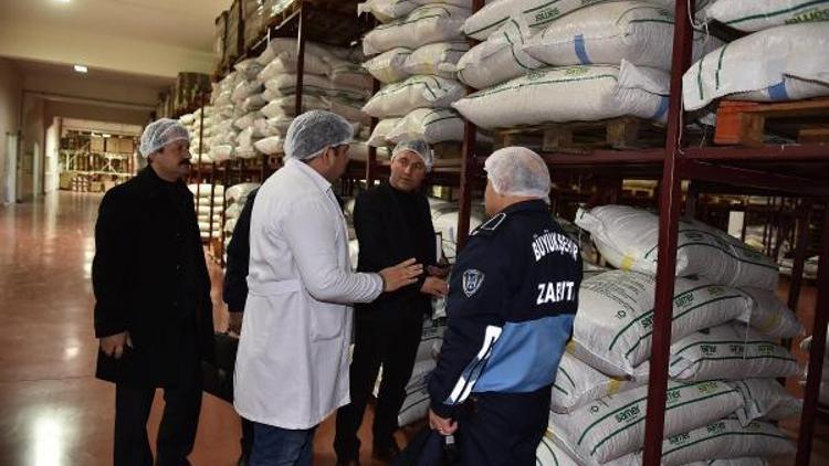 Büyükşehir zabıtasından yılbaşı denetimi