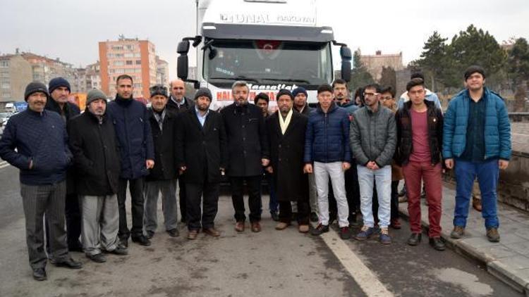 Halepten gelen Suriyeliler için 7 TIR dolusu süt yardımı