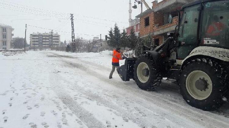 Süleymanpaşa Belediyesiden kar mesaisi