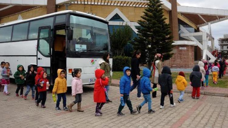 Sinbad çocuklar için sahneleniyor