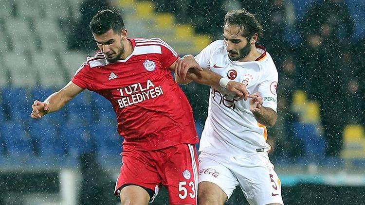 Galatasarayda Hamit Altıntopun sözleşmesi feshedildi