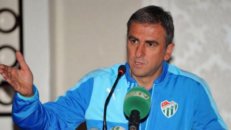 Bursaspor Teknik Direktörü Hamzaoğlu: 3 ya da 4 oyuncu transfer edeceğiz