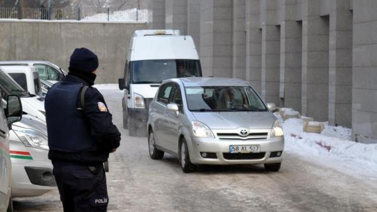 Darbeci subaylara ilk ceza Erzurumda verildi (2)- yeniden