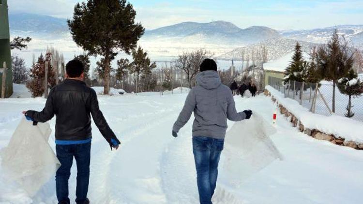 Erendağ Kayak Merkezinin tekrar açılması için eylem