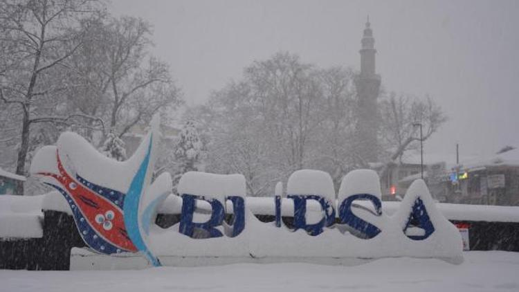 Bursada kar yağışı etkili oluyor (2)