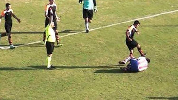 Rakibini tekmeleyen futbolcuya 10 ay hapis cezası