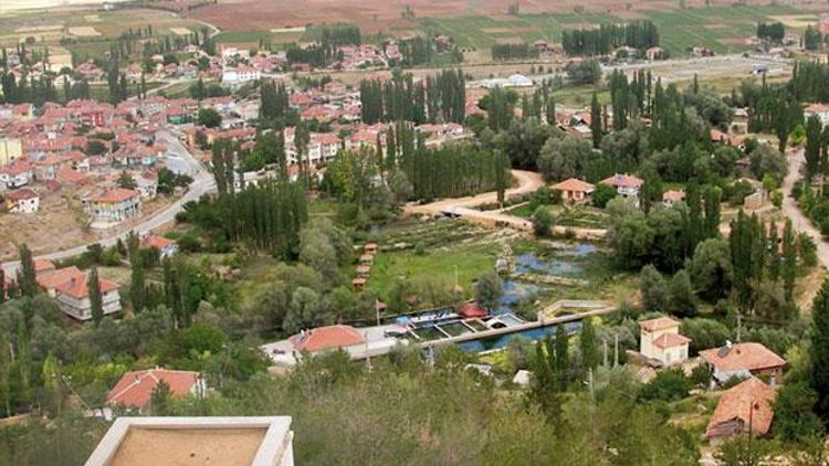 Darbe salası Sızırı böldü