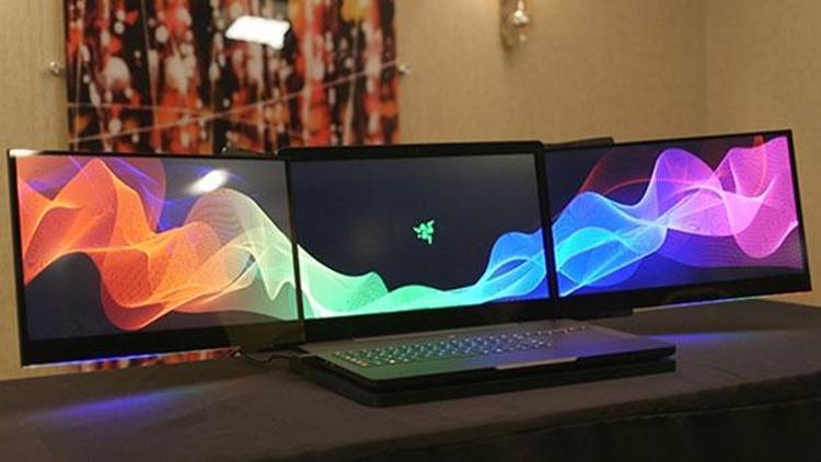 Razerın ürünleri CES 2017de çalındı