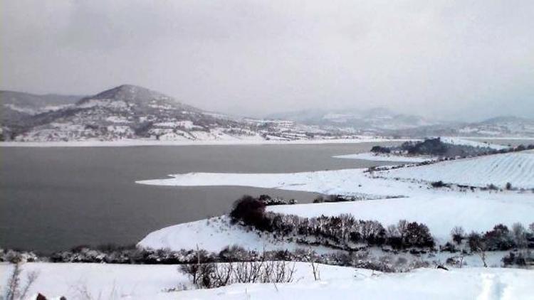 Bayramiç Barajında kar ve yağmur bereketi