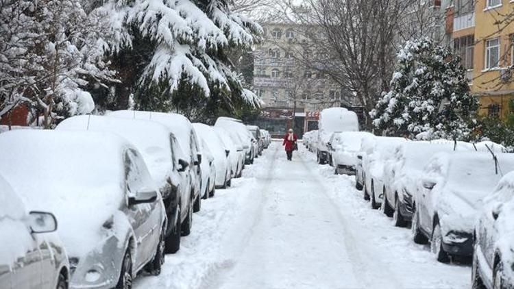 Parası olan onlara koştu Erkekler son ana bıraktı