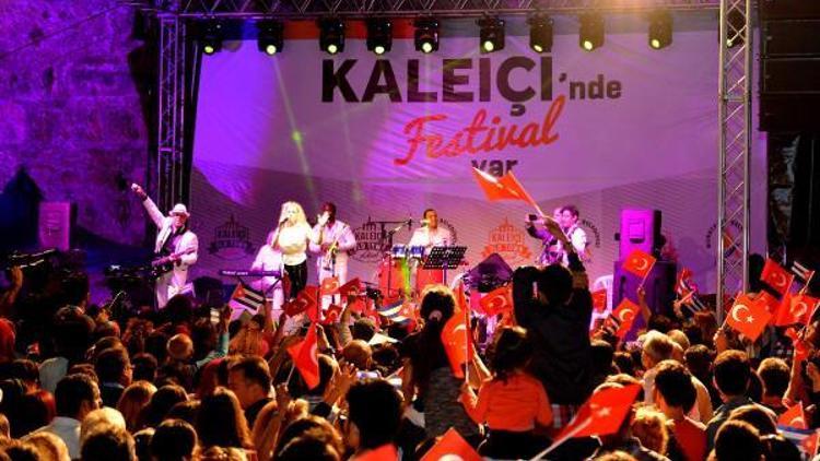 Kaleiçinde festival zamanı