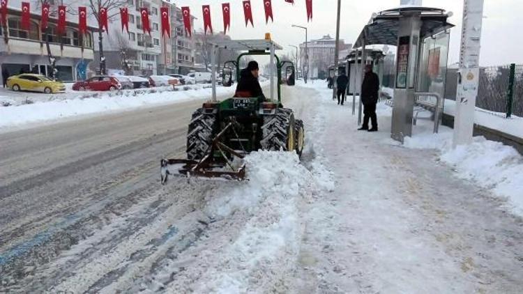 Edirnede belediyenin karla mücadelesi 6 gündür sürüyor