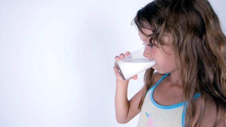 İnek sütü çocuğunuz için ölümcül olabilir