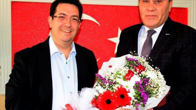 Aksaray Belediye Başkanı, şehit ailelerini ziyaret etti