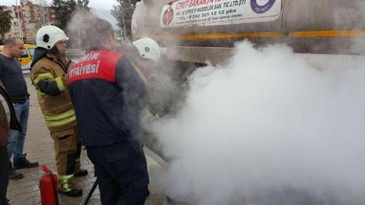 Lastiği bomba gibi patlayan tanker korkuttu