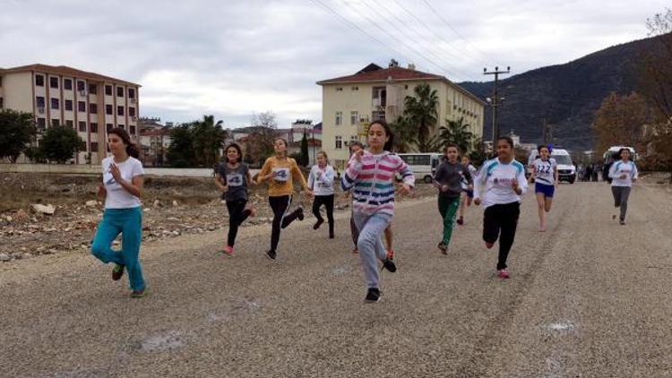 Finikede, Atatürk koşusu yapıldı