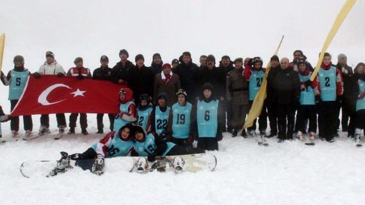 Muratdağı 2017 kayak sezonu yarışmayla açıldı