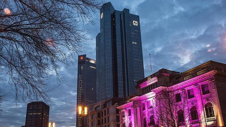 Deutsche Bank 2016 ödemelerinde kısıtlamaya gitti