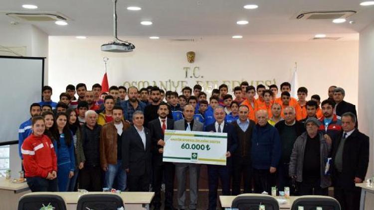 Osmaniyede amatör futbol kulüplerine maddi destek