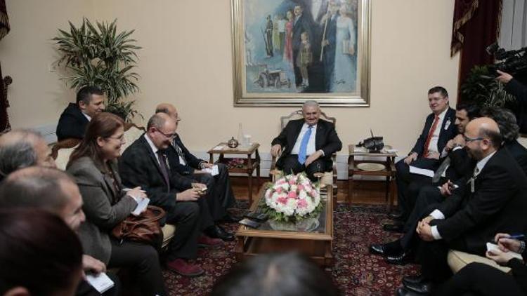 Başbakan Binali Yıldırım, basın kuruluşlarının Ankara temsilcileri ile görüştü