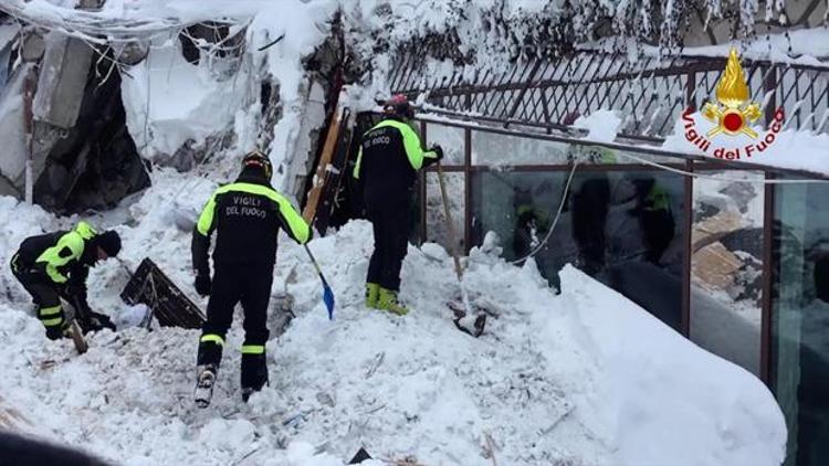 İtalyadaki çığ felaketinden mucize haber