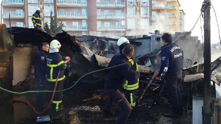 Adıyamanda odunlukta yangın