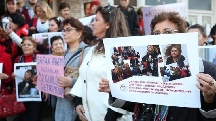 CHP’li kadınlardan Meclis’teki kavgalara ilginç protesto