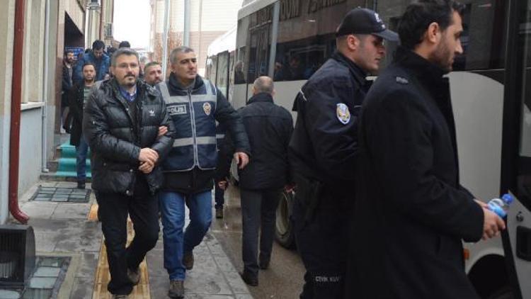 Bilecikte FETÖ şüphelisi 22 eski emniyet mensubu tutuklandı
