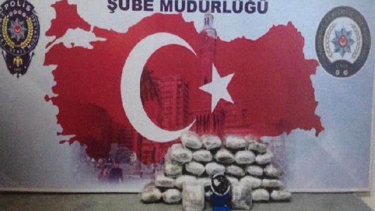 İzmirde uyuşturucu operasyonuna 5 tutuklama
