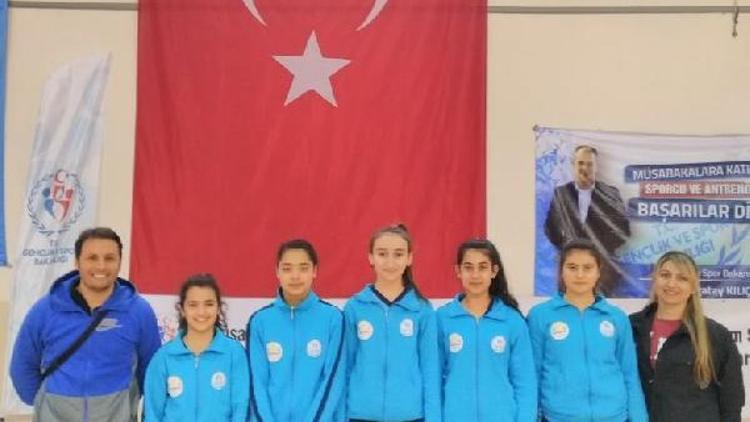 Hataylı gençler Badmintonda iddialı