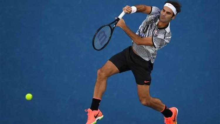 Roger Federer yarı finalde... Venus Williams tarihe geçti