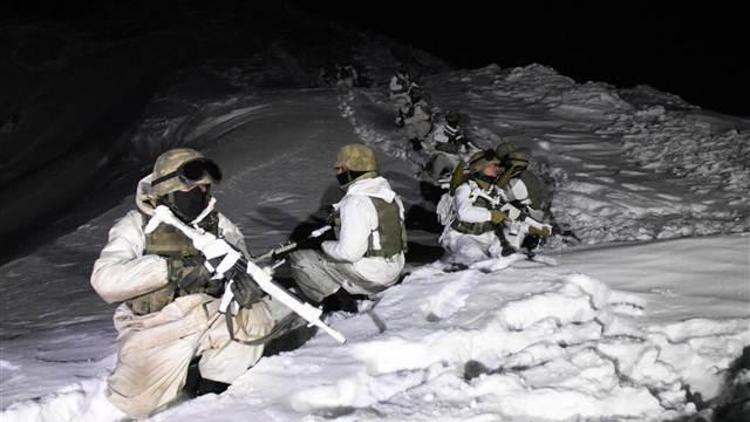 Şeytan üçgeni kıskaca alındı En küçük harekette bomba yağıyor