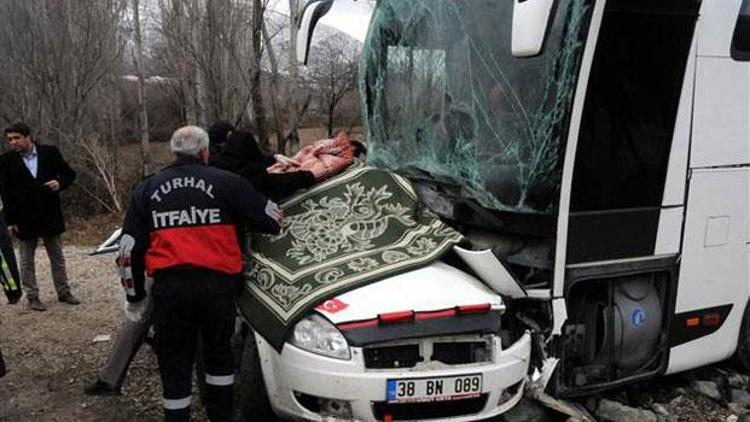 Tokatta trafik kazası: 3 ölü, 3 yaralı