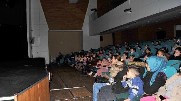 Bozüyükte çocuk sineması günleri