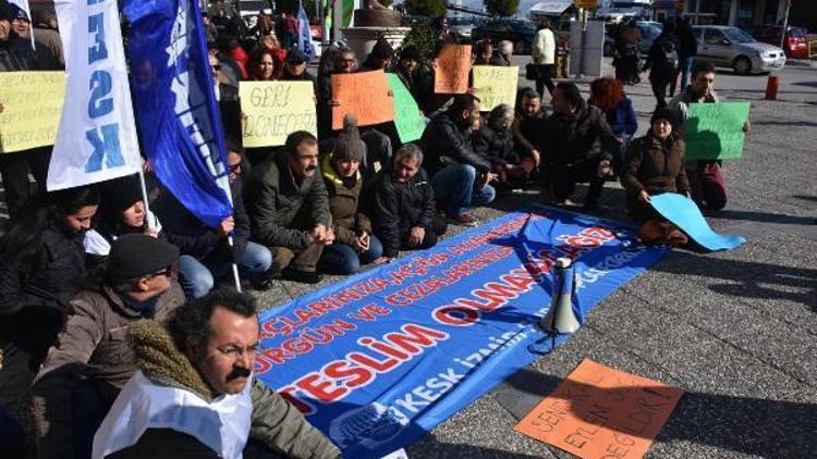 Memurlardan meslektaşları için protesto