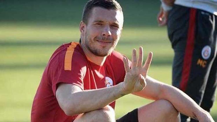 Galatasaraydan Fenerbahçeye 4 göndermesi