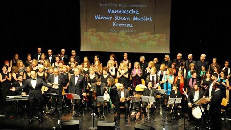 İlk yurt dışı konserini Hamburg’da verdi