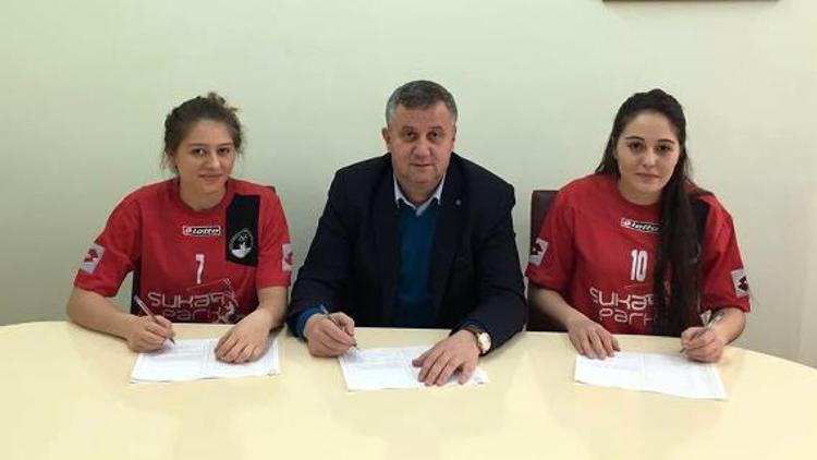 Osmangazi Belediyespor Buse ve Menekşe Uyan kardeşleri transfer etti