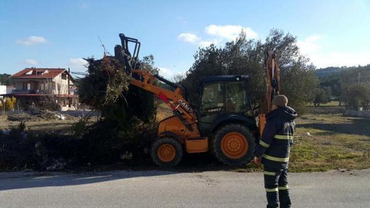 Çanakkale Belediyesi, mücavir alanlarda temizlik çalışması başlattı